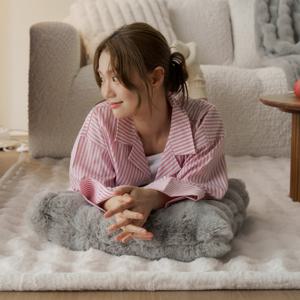 몽글몽글 밍크 라떼 쿠션커버 극세사 쇼파 소품 지퍼형 50x50cm