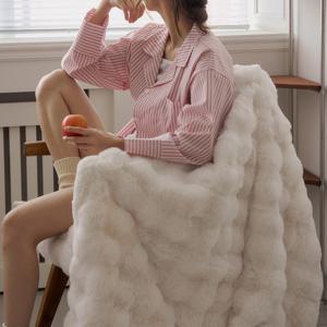 몽글몽글 밍크 라떼 블랭킷 차박 쇼파 담요 극세사 겨울 이불