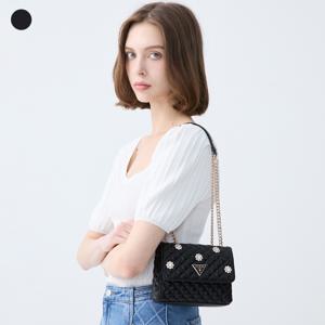 에버리_EVERLEE 쥬얼 장식 퀼팅 미니 크로스바디 플랩백 HP2A3A23