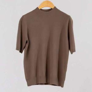 반 폴라 니트 티셔츠 중년 여성 반팔 반목 폴라티