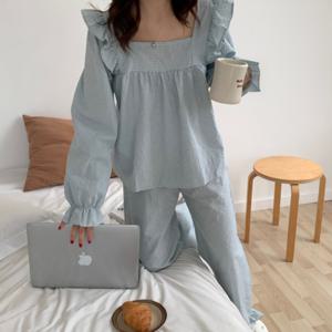 [브리치]  /  갬성모드  청순 소녀 체크 스퀘어넥 프릴 여성 긴팔