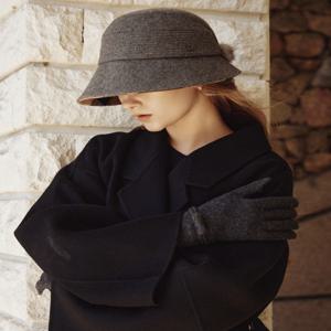 액세서리 [[25FW]] DBHE5F808G3 [울99%][밍크퍼방울] 여성 내부체크 배색 울클로슈햇