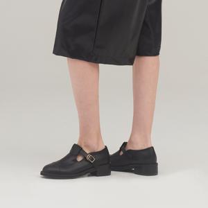 [신비][최초가258,000]소가죽 토 포인트 메리제인 로퍼_MMLF240202