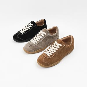 신난다슈 여성 스니커즈 운동화 3cm 플랫 단화 슈즈 소가죽 스웨이드 MRO257233