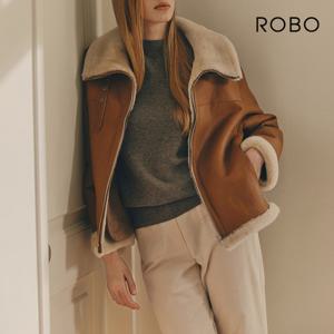 로보 24FW 스페인 리버시블 하이넥 집업 무스탕