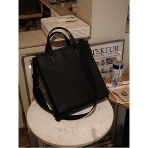 빈폴ACC 포비 세로 토트백 - 블랙 BE51D2M065