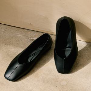 질 바이 질스튜어트 JLSO5E271BK [인기재입고][케이트] 블랙 스퀘어 토 플랫슈즈