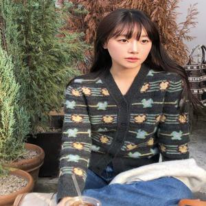 헤지스 여성 [[24FW]] HSSW4DL83K3 [울] 다크카키 플라워패턴 라운드넥 가디건