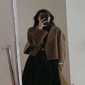 모직자켓+스커트 캐주얼 가을 간절기 멜라티아투피스