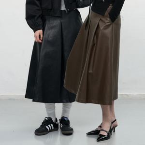 플리츠 페이크 레더 롱스커트[2COL]/WBE3L13501