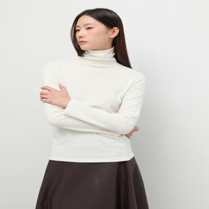 [쉬즈미스] 소프트 터틀넥 기모 티셔츠 SAJTSP42530