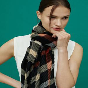 액세서리 [[25FW]] DCSC5F582BK [WOOL100%]블랙 체크 울 플리츠 스카프겸 머플러