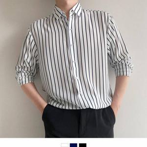 [모로엠] 스트라이프 패턴 세미 오버핏 남성 셔츠 DMG-SHA-Q4143136
