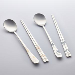 [롯데백화점]로이스 컬러 레 이저 부부수저 세트