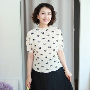 [쉬즈마담]T57159 리본 엠보 구름 플리츠티 40대 엄마옷