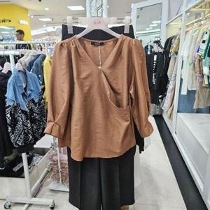 수스 DP01 밀란블라우스 S243NBL905