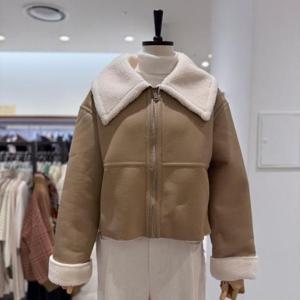 [오프리미츠]B23JP2B01_빅카라 무스탕 점퍼