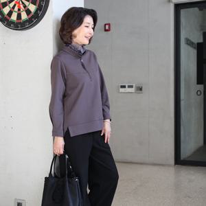 [쉬즈마담]T57233 이중카라 셔링소매 짚업 기모티 50대 엄마옷