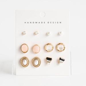 (12개 1세트) 엔틱 모드리아 귀걸이