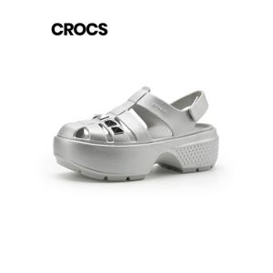 [크록스]크록스 스톰프 스터드 메탈릭 피셔맨 샌들 실버 (210409