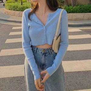 브이넥 크롭 가디건 여자 데일리 트렌드 패션 코디