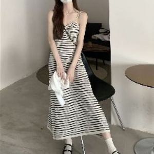 (127000111) 가로줄무늬니트서스펜더원피스 여름 나시 슬림