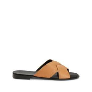 쥬세페자노티 플라비오 크로스오버 스트랩 레더 샌들 IU10061K01