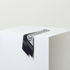 [헤지스ACC] 네이비 H클립 실크 스카프 HISC5F651N2