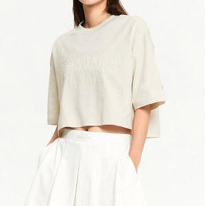 [뉴발란스]뉴발란스 WOMEN 엠보스 레터링 오버 반팔티NBNEE4S102