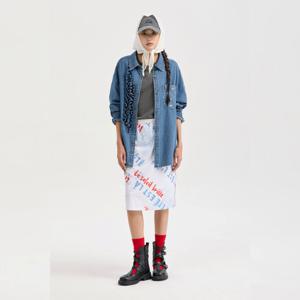 [럭키슈에뜨]포켓 프린팅 데님 셔츠 (LQPDW25100BUX)