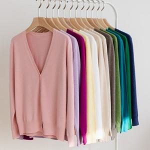 [신상오픈런]CCJ6504여성 단색 비스코스 브이넥 루즈핏 긴팔 니