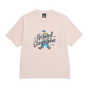 내셔널지오그래픽 N252UTS904 트레져 컨셉 워커 그래픽 세미오버핏 반팔 티셔츠 L/BEIGE
