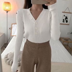 여성스러운 브이넥 골지 니트티 예쁜 슬림핏 디자인