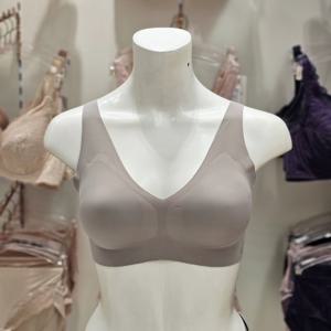 [트라이엄프] 슬로기 제로필 심리스 무봉제 후 크타입 브라 LES11R194