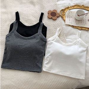 캡내장 크롭 기장 활용도 좋은 이너웨어 민소매 나시