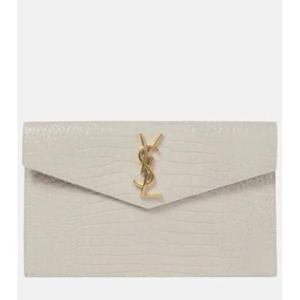 생로랑 Uptown 크로코 이펙트 레더 클러치 P00533547