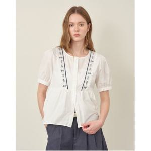 [르샵]에스닉 자수 플레어 버튼 반팔 블라우스 (DP2BA044A)