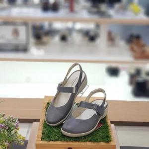 허시파피 세이브존04 여성컴포트캐주얼하이드로백오픈샌들 333FPp454