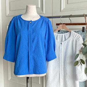 샵앤) 여성 라운드넥 엠보 6부 여름 블라우스 DGB-WBL-4561-블루