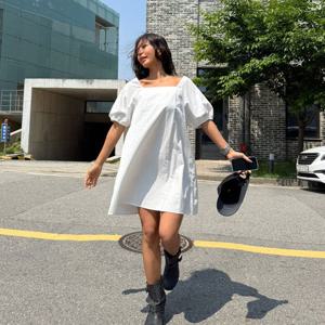 샵앤) 여성 스퀘어넥 퍼프 스모크셔링 면 미니원피스 MCR-WDR-4679-화이트