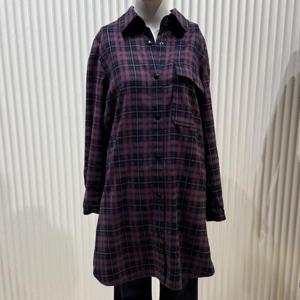 올리비아로렌 MG01 레귤러핏 롱 아우터형 셔츠 VVCNL4F8381