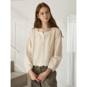 [르샵]스퀘어넥 레이스 자수 긴팔 블라우스 (DP3BA071A)