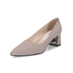 [바바라(슈즈)]바바라 앞코 V컷 장식을 포인트를 준 데일리 펌프스 BBE201_BE