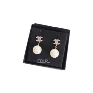 (명품) 샤넬 CC로고 진주 드롭 귀걸이 A36138