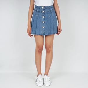 [게스]게스 여성 청치마 핀턱 데님 스커트 미디엄블루 YO2D0551