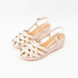 [신난다슈] 여성 슬링백 샌들 힐 6cm 웨지 힐 통굽 뮬 샌들 발편한 위빙 MRO255092 베이지