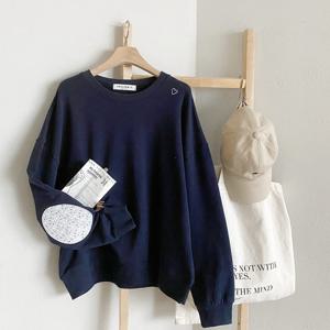 샵앤) 여성 국산 라운드넥 레이스패치 하트자수 긴팔 맨투맨 티셔츠 FJ-WSH-4288-네이비