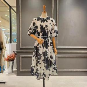 [아니베에프]A55WOP510_프린팅 A라인 원피스