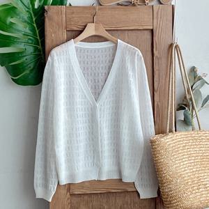 샵앤) 여성 Y단추 실내 냉기 방지 여름 긴팔 가디건 BONG-WCD-4517-아이보리