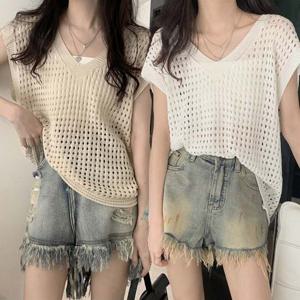 샵앤) 여성 V넥 루즈핏 펀칭  휴가룩 니트 조끼 WON-WVS-WFIG55Z